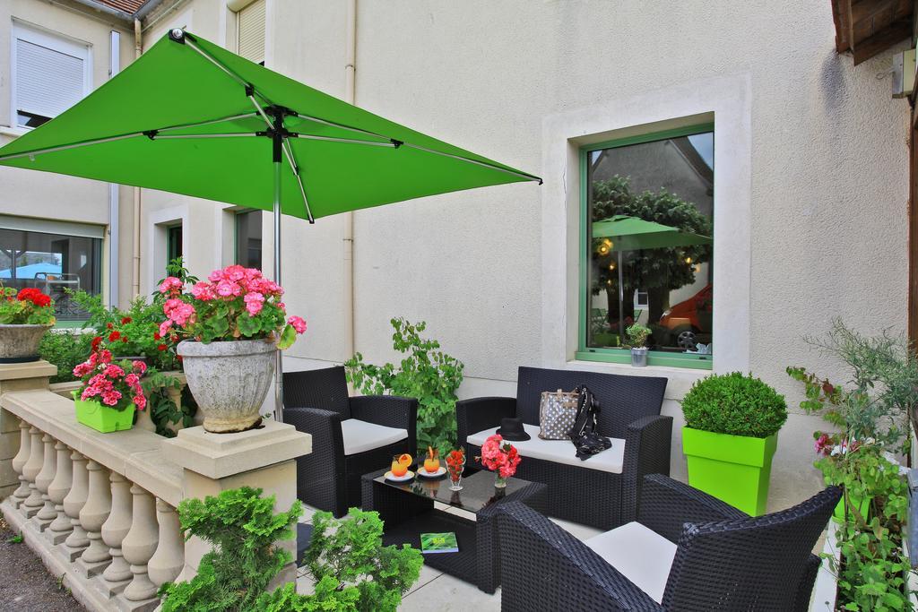 Logis Hotel-Restaurant Les Voyageurs La Coquille Zewnętrze zdjęcie