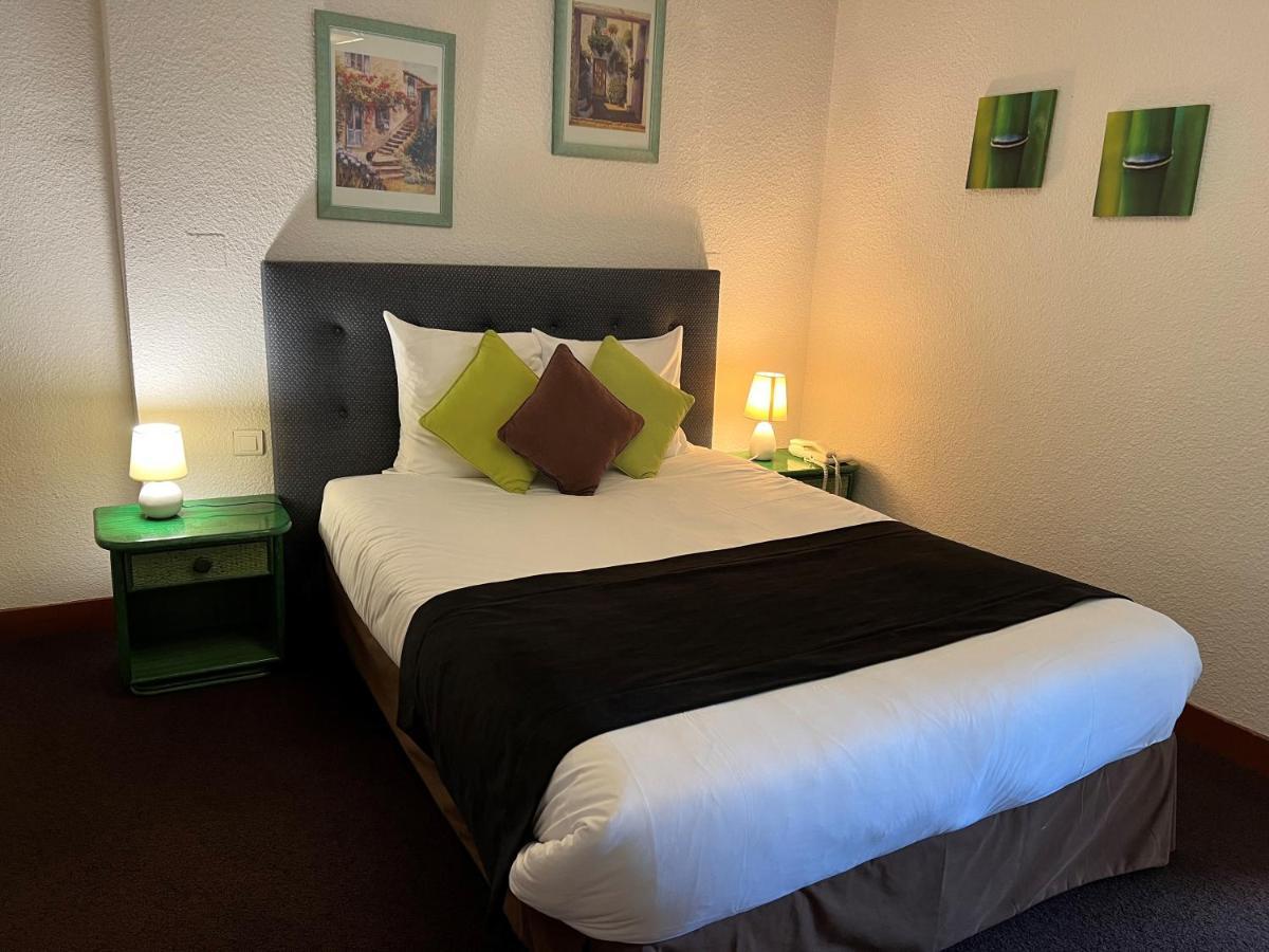 Logis Hotel-Restaurant Les Voyageurs La Coquille Zewnętrze zdjęcie