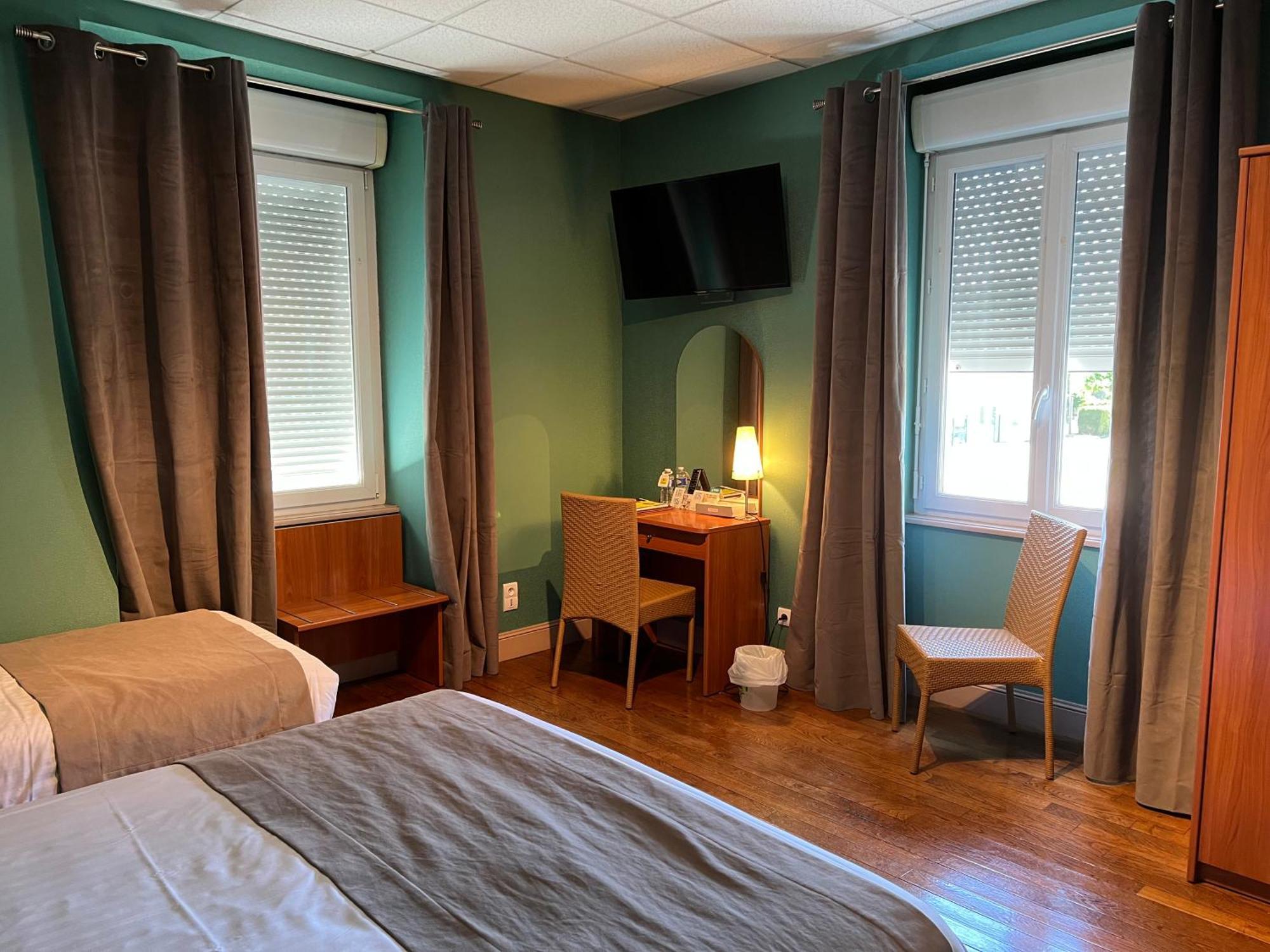 Logis Hotel-Restaurant Les Voyageurs La Coquille Zewnętrze zdjęcie