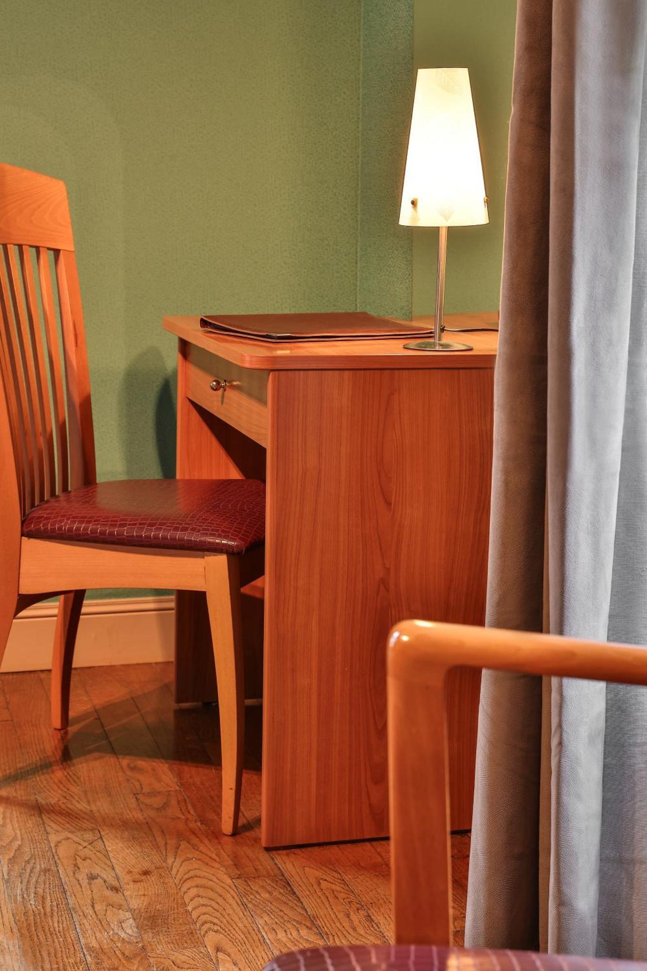 Logis Hotel-Restaurant Les Voyageurs La Coquille Zewnętrze zdjęcie