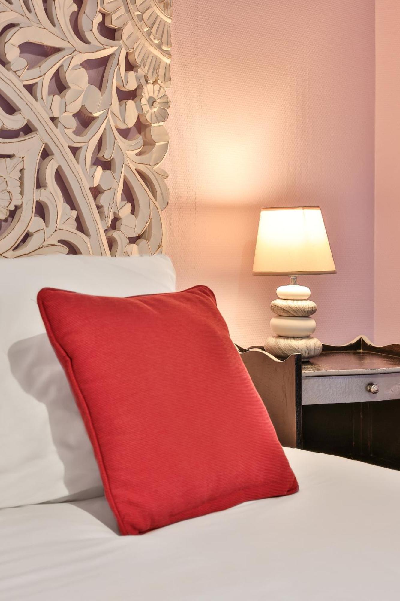 Logis Hotel-Restaurant Les Voyageurs La Coquille Zewnętrze zdjęcie