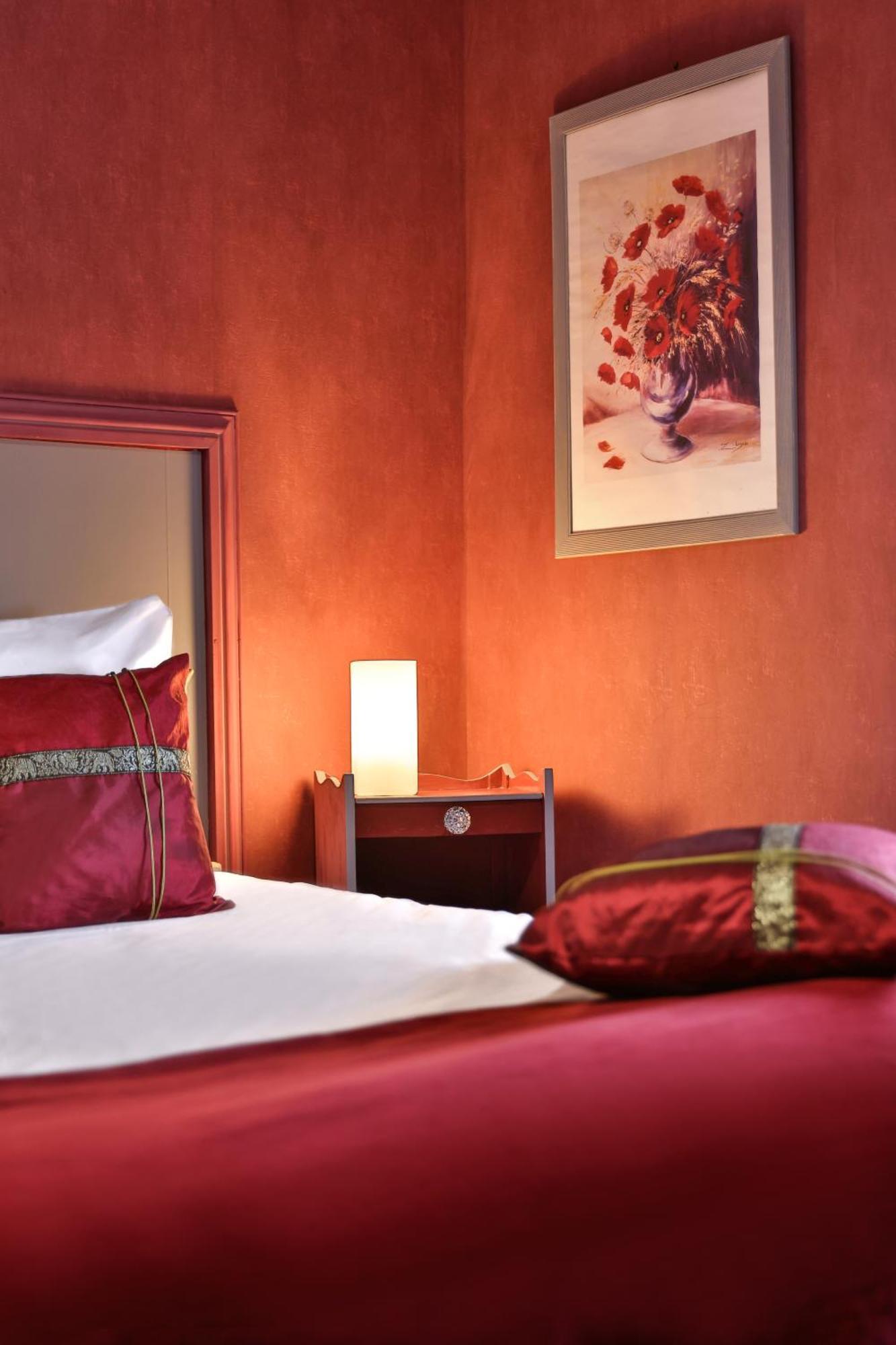Logis Hotel-Restaurant Les Voyageurs La Coquille Zewnętrze zdjęcie