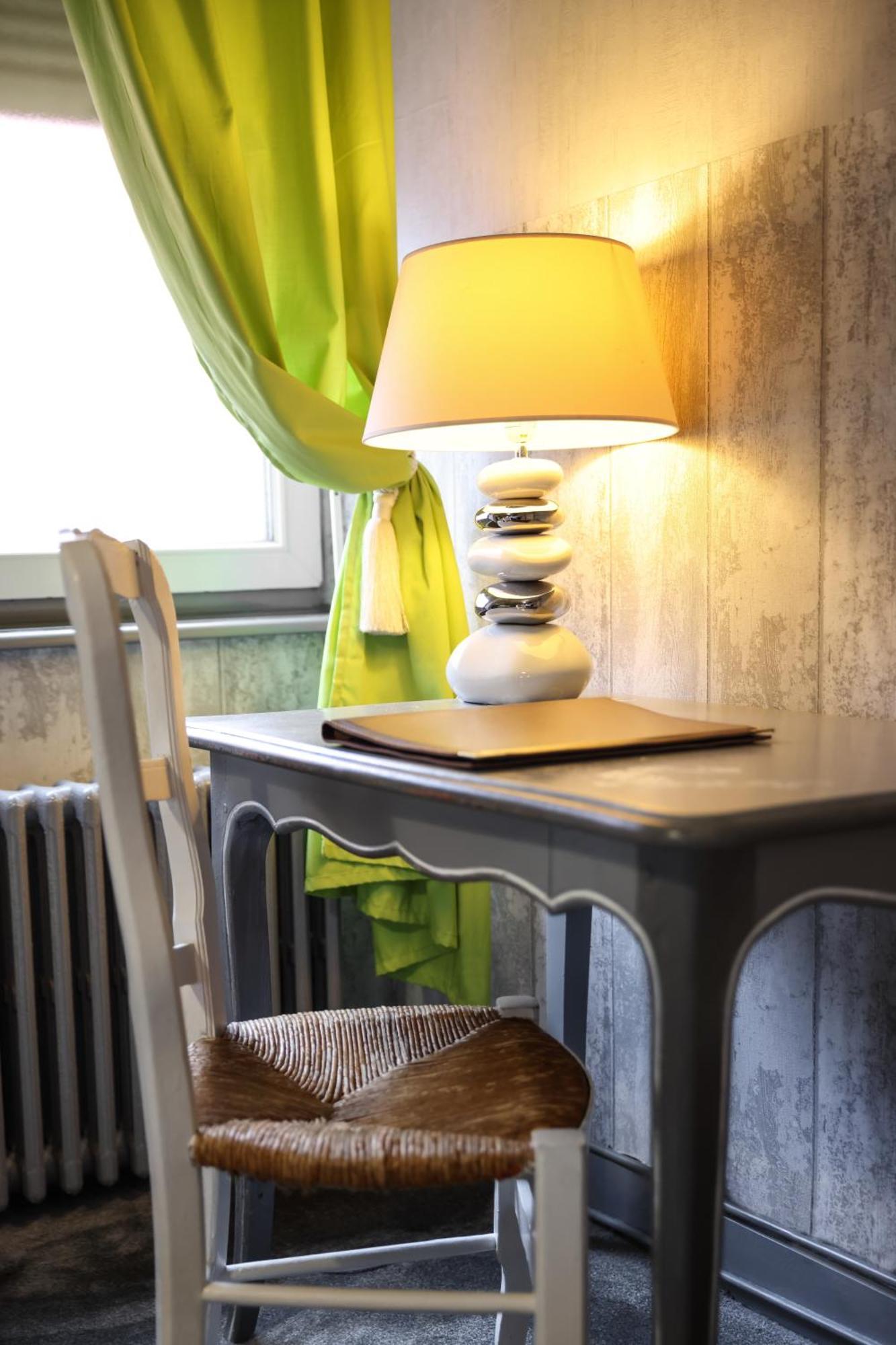 Logis Hotel-Restaurant Les Voyageurs La Coquille Zewnętrze zdjęcie