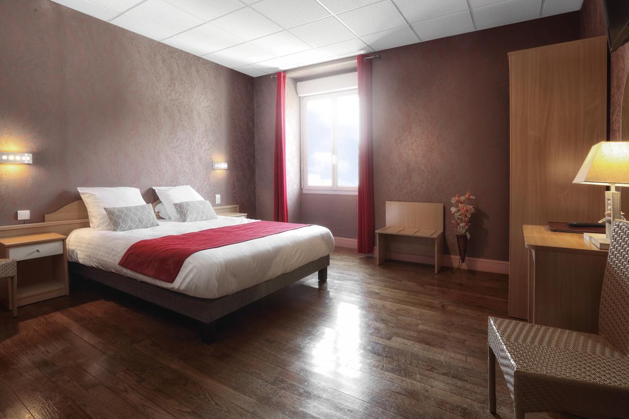 Logis Hotel-Restaurant Les Voyageurs La Coquille Zewnętrze zdjęcie