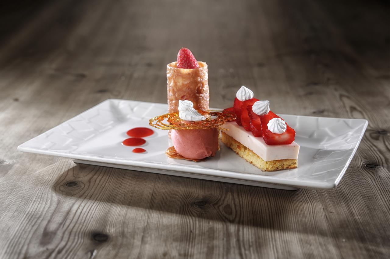 Logis Hotel-Restaurant Les Voyageurs La Coquille Zewnętrze zdjęcie