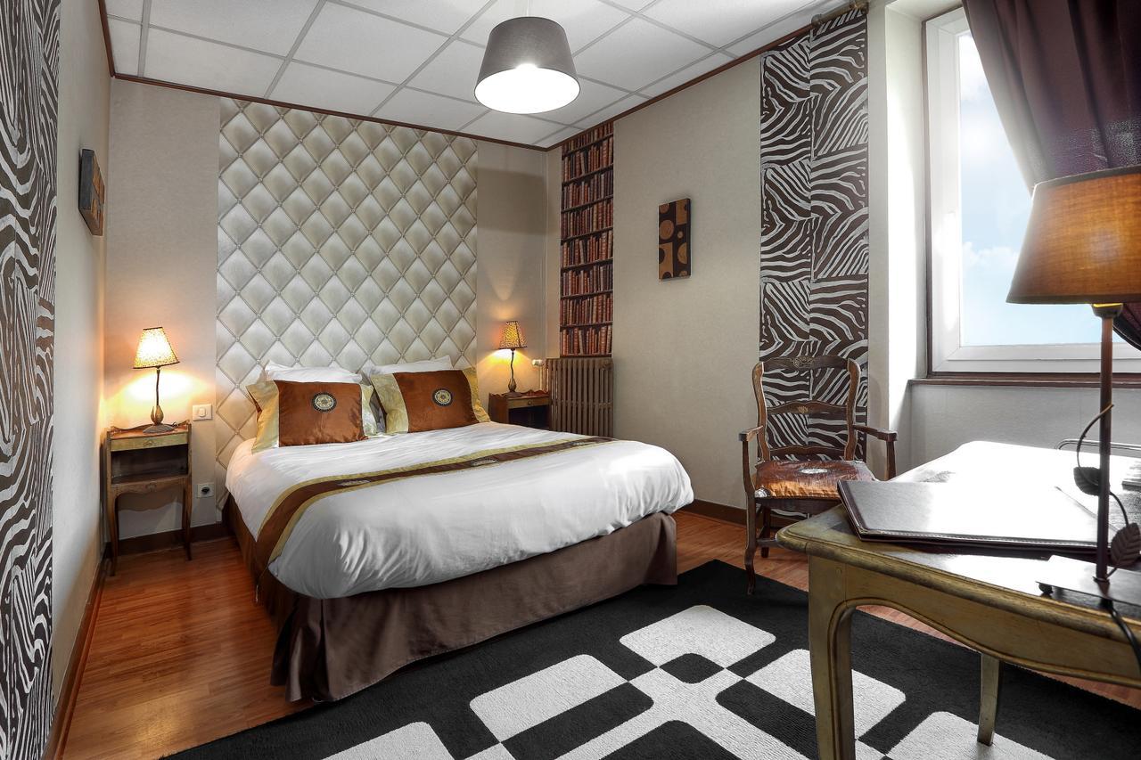 Logis Hotel-Restaurant Les Voyageurs La Coquille Zewnętrze zdjęcie